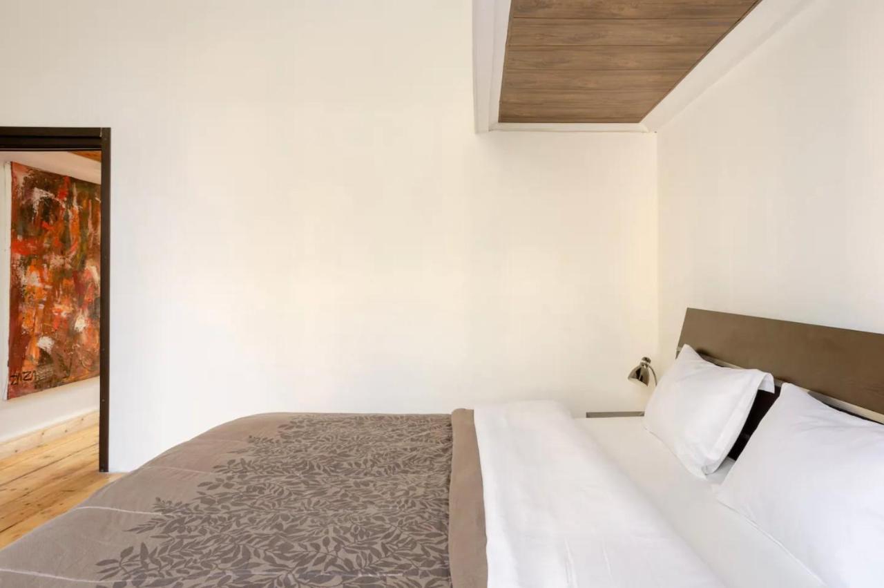Lovely Dulcet Loft In Center Of Rustaveli Tbilisi Exterior photo