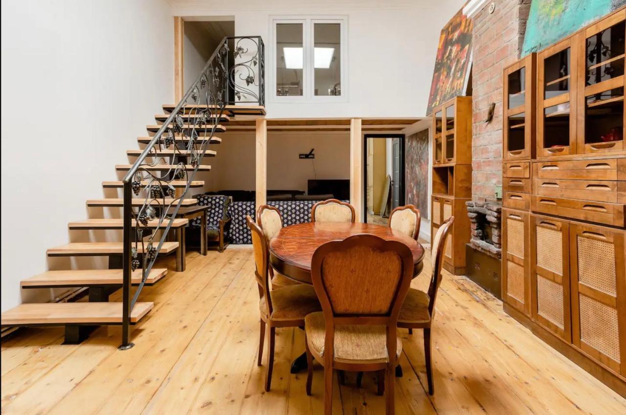 Lovely Dulcet Loft In Center Of Rustaveli Tbilisi Exterior photo